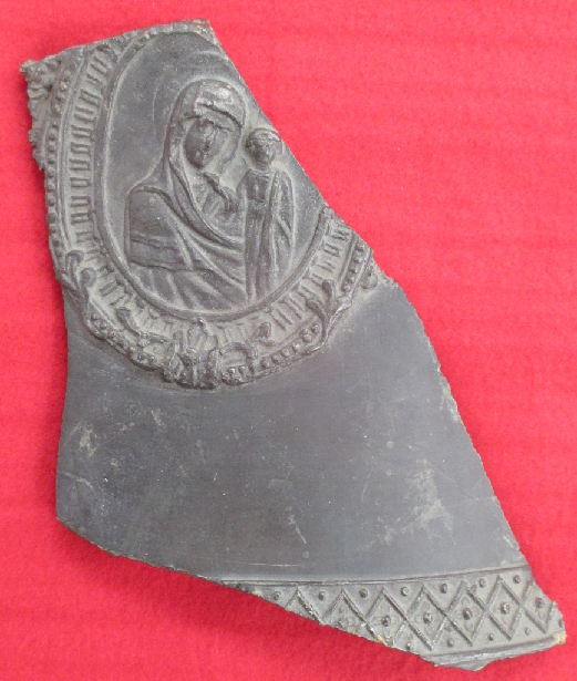 Vierge a l enfant sur fragment de cloche